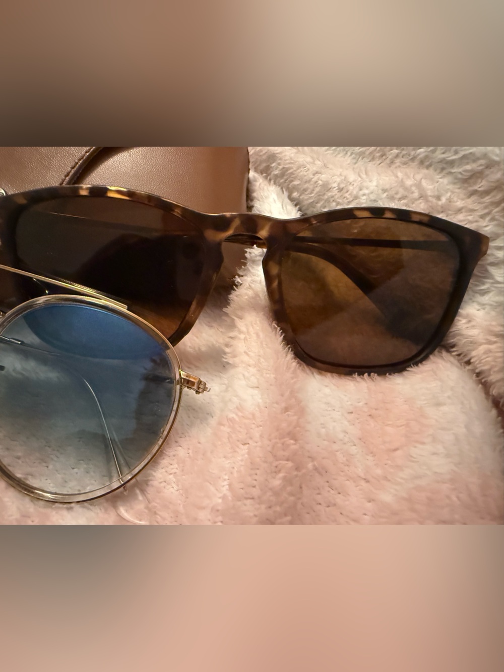 Ray-Ban Women's Tortoiseshell Frame Sunglasses with Brown Lenses - Picture 2 of 4